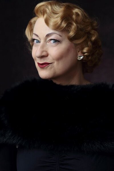 Gertrude Lawrence: A Lovely Way to Spend an Evening